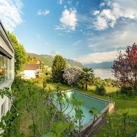 Ground Floor With Stunning View & Garden Access 게스트하우스 몽트뢰